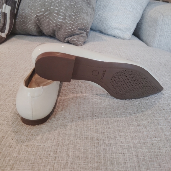 Geox Respira Women's White Flats - Picture 4 of 6